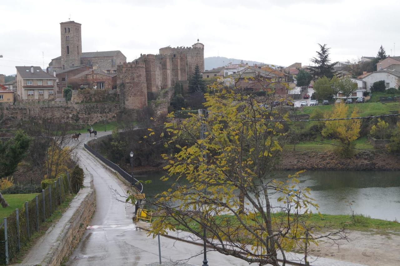 Puente Viejo De Buitrago Casa Encina Appartement Buitrago del Lozoya Buitenkant foto