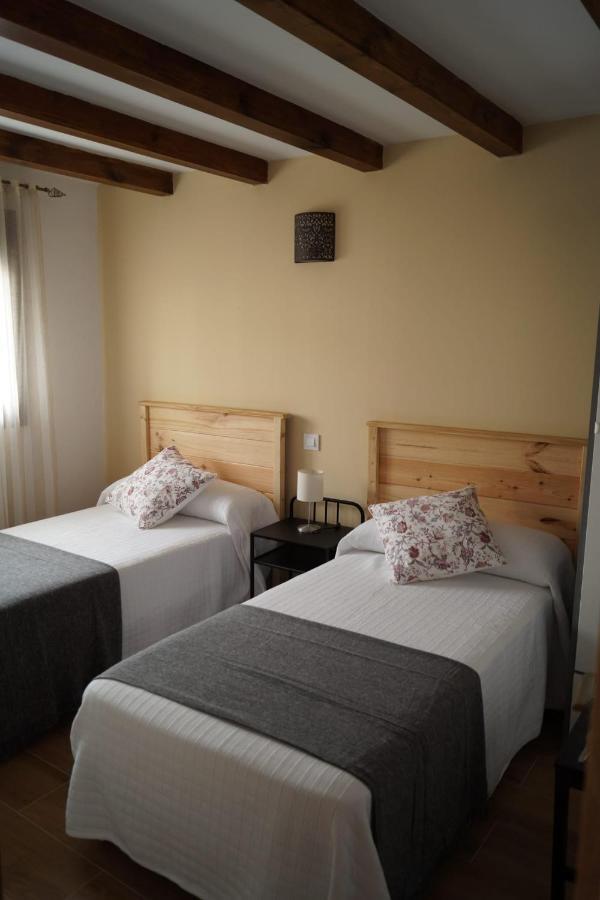 Puente Viejo De Buitrago Casa Encina Appartement Buitrago del Lozoya Buitenkant foto